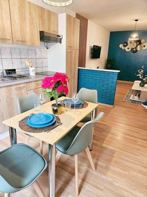 Spacieux Et Charmant Appartement De 47 M2 Charleville-Mézières Dış mekan fotoğraf